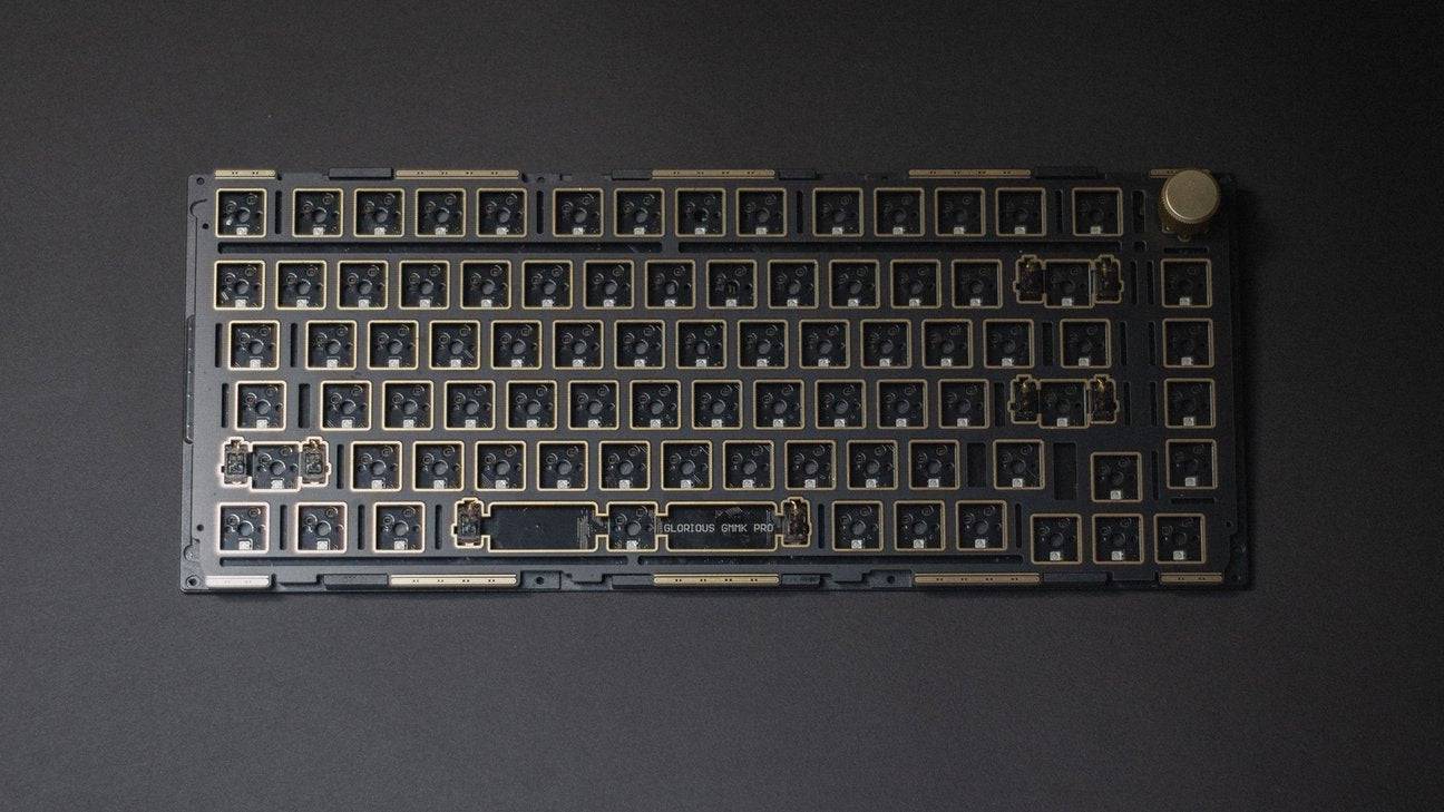 GMMK Pro FR4 Plate by AVX Works (ISO) - MechMods UK LTD